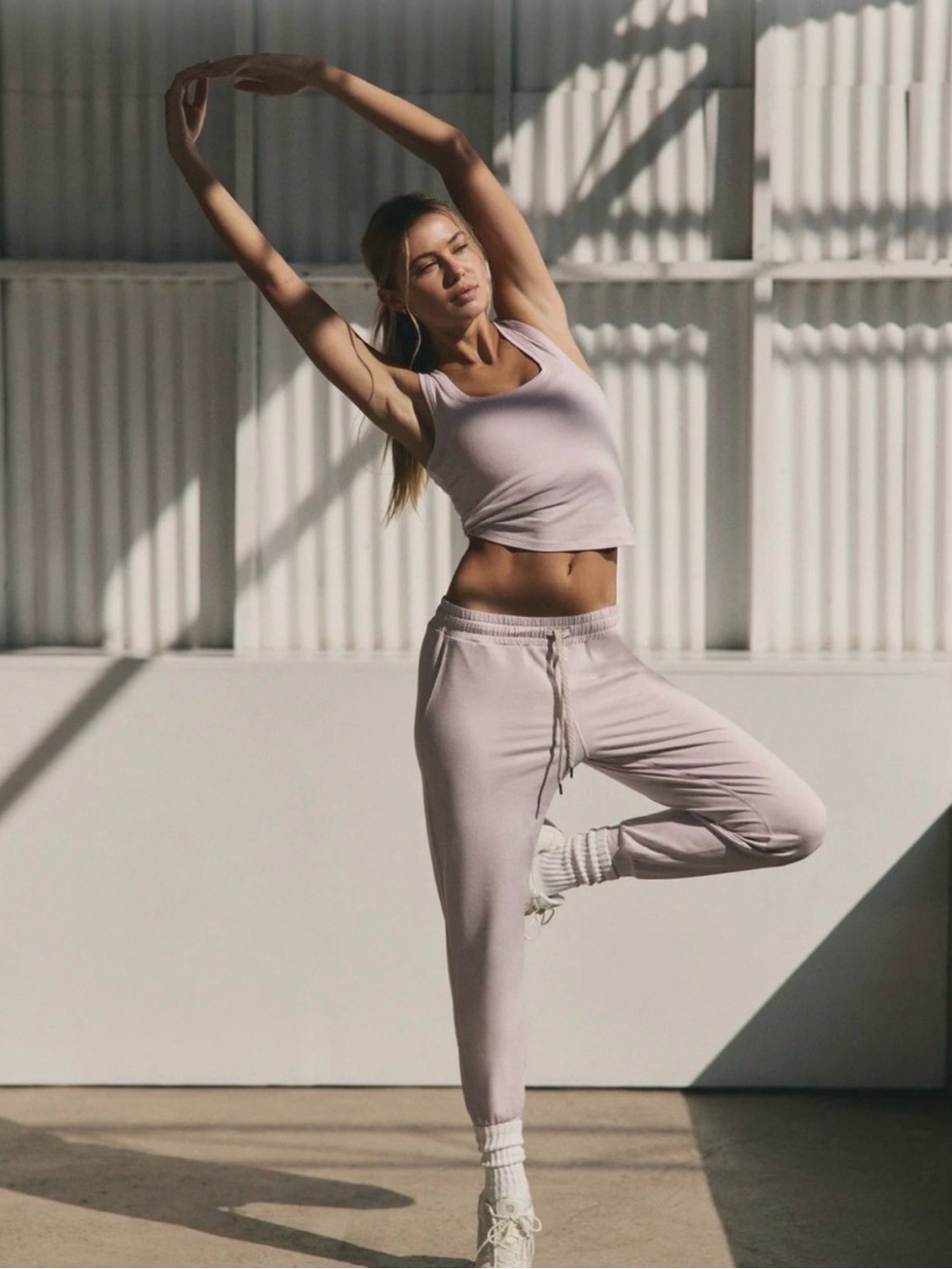 Vuori Lavender Pink Performance Joggers XS